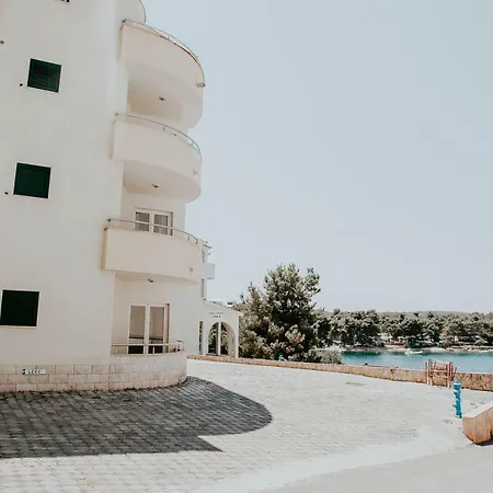 Apartament Rozac *